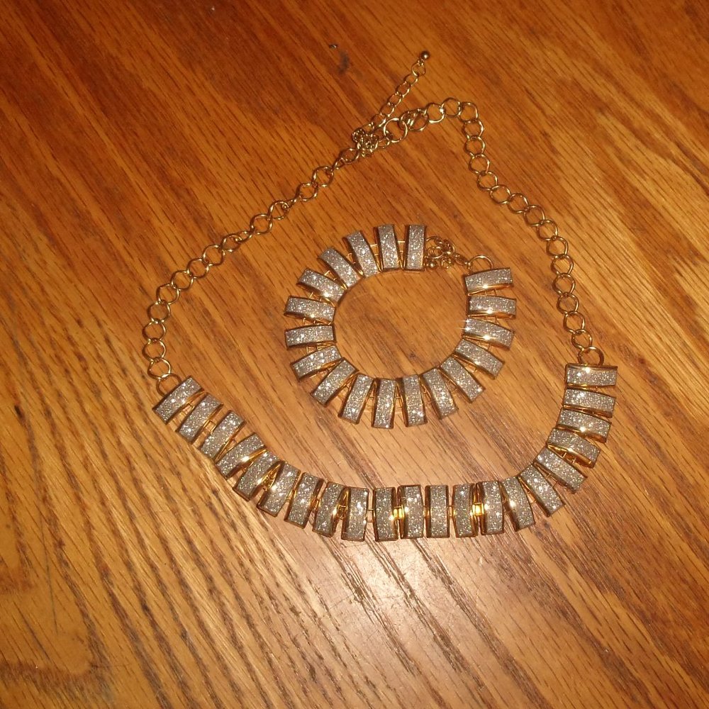 Necklace bracelet set gold tone silver glitter chain